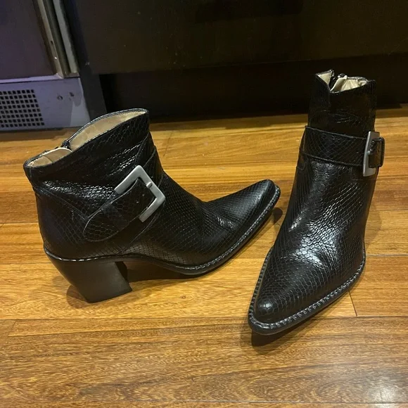 Authentic Freelance Black Leather pointed toe boots Size 36/6 mint condition - Picture 3 of 15